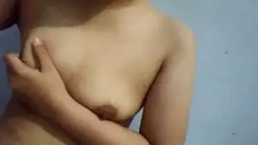 Dokumentasi Gadis Cantik Live Bersantai Kasur