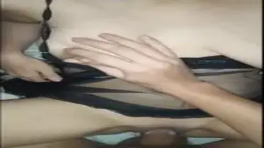 Gadis Cantik Dada Menonjol Pasrah Di Kasur