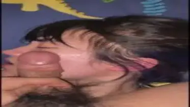Gadis Cantik Pasrah Goyang Kasur Peraduan Hot
