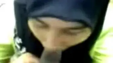 Isapan Telaten Ukhti Hijab Di Kamar Sepi