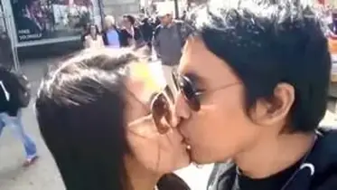 Momen Liburan Romantis Sejoli Di London