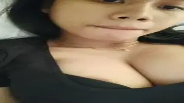 Siaran Live Siska Cantik Bersantai Kasur