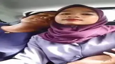 Ukhti Hijab Cantik Pasrah Goyang Kasur Taksi