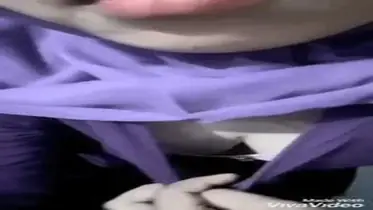 Ukhti Hijab Ungu Cantik Pasrah Di Kamar Tidur