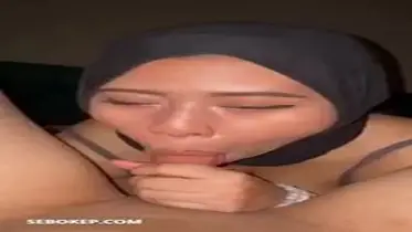 Ukhti Tante Hijab Cantik Pasrah Goyang Kasur