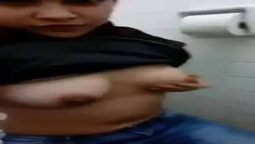 Video Cewek Jilbab Toge Pamer Memek Terbaru